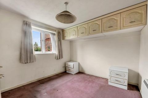 2 bedroom flat for sale, Campbell Gordon Way, Gladstone Park, London, NW2