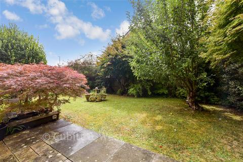 4 bedroom detached bungalow for sale, Knights Meadow, Uckfield TN22