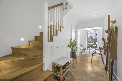 undefined, Charlotte Street, London, W1T