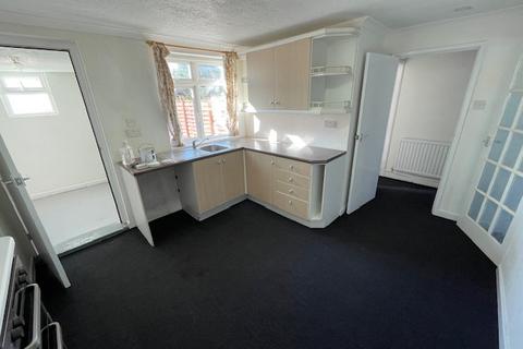 3 bedroom semi-detached house to rent, Grundisburgh Road, Woodbridge IP12
