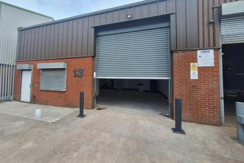 Warehouse to rent, Woodrow Way Manchester M44 6BP