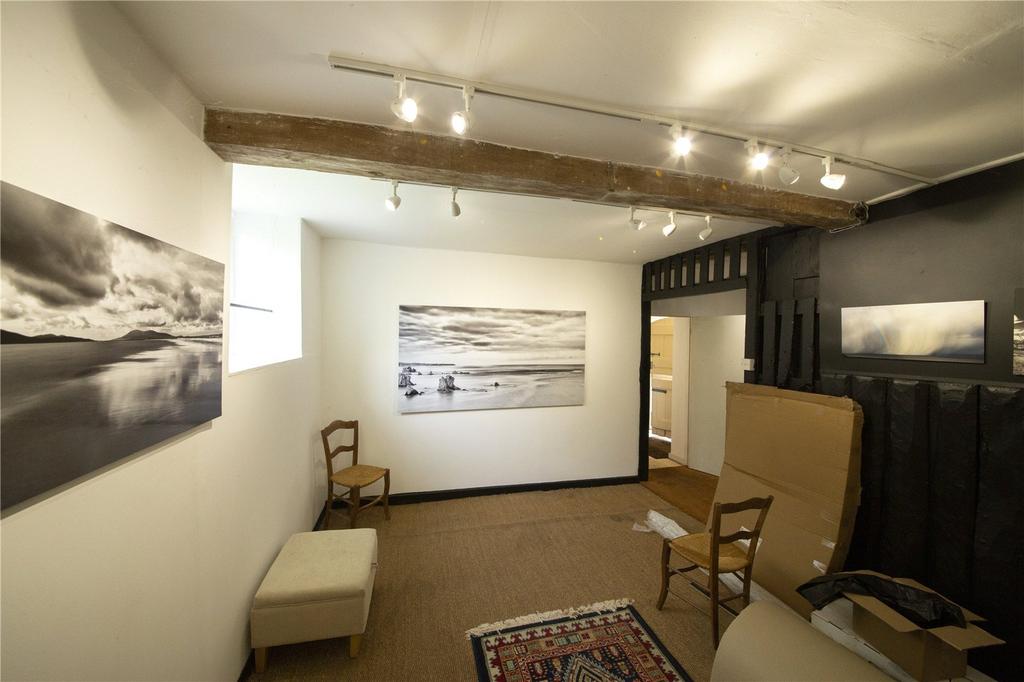 Studio Room