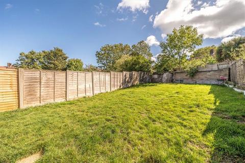 17 Ballamore Road, Bromley, BR1 5LN