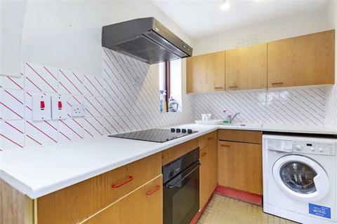 undefined, Discovery Walk, London E1W