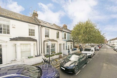 Burnthwaite Road, London SW6