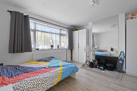 undefined, Lovat Close, London, NW2