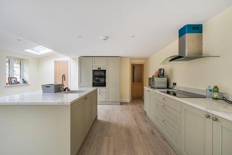 3 bedroom detached house for sale, Church End, Haddenham