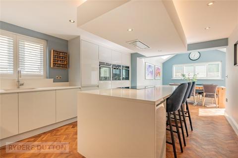 35b Springmeadow Lane, Uppermill, Oldham, OL3 6HW