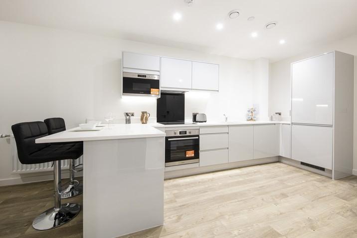 Vb5286196 www.andrewhendry.com60 716x515