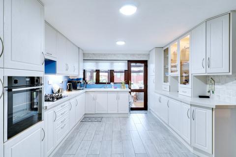 undefined, Westview Close, Rainham RM13