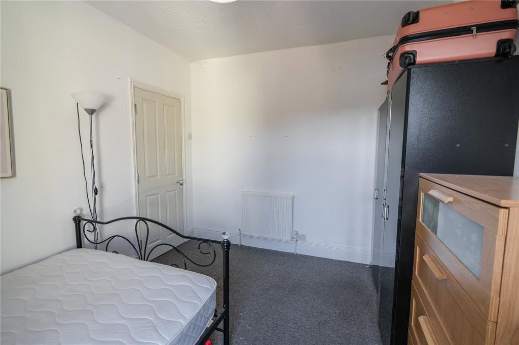 Bedroom 2 (2)