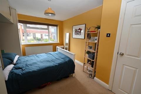 17 Green Drive, Birmingham, B32 3HU