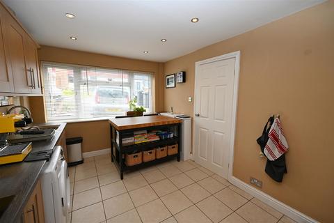 17 Green Drive, Birmingham, B32 3HU