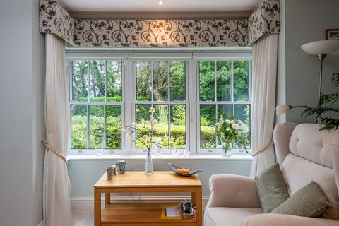 2 bedroom apartment for sale, Beech Road, Allingtons, RH2