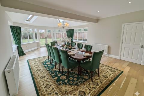 6 bedroom detached house for sale, Main Street, Doncaster DN7