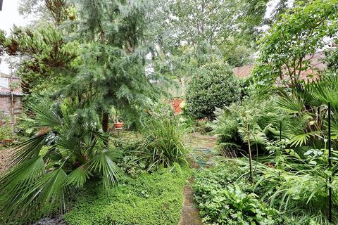 8 Berridge Road, Nottingham, NG7 6LZ