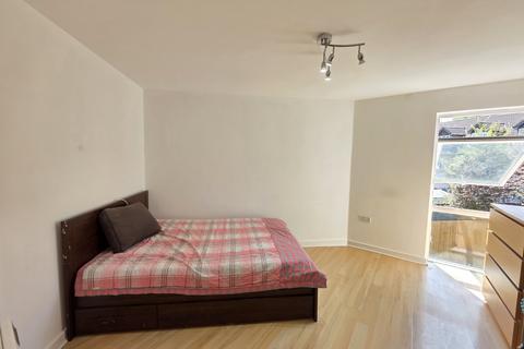 2 bedroom flat for sale, Kenley Avenue, Colindale, NW9