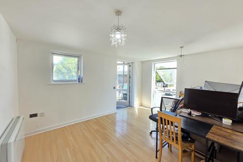 2 bedroom flat for sale, Kenley Avenue, Colindale, NW9