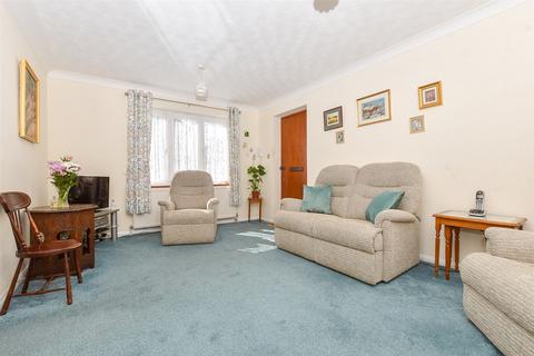 2 bedroom ground floor flat for sale, Pine Lodge Court, Deal CT14