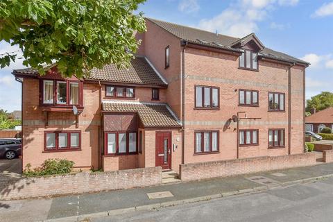 2 bedroom ground floor flat for sale, Pine Lodge Court, Deal CT14