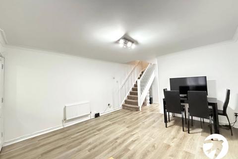 18 Amblecote Meadows, London, SE12 9TA