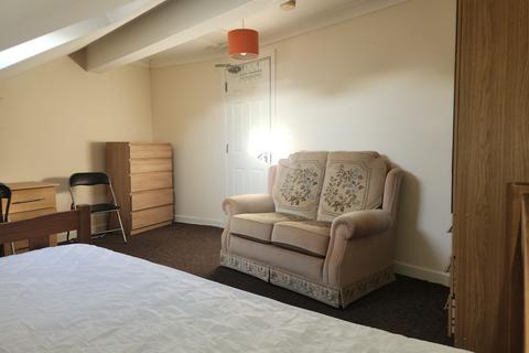 undefined, Castleford, WF10