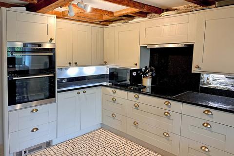 undefined, Kernborough, Kingsbridge