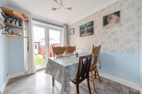 undefined, Rosedale Close, Luton, LU3