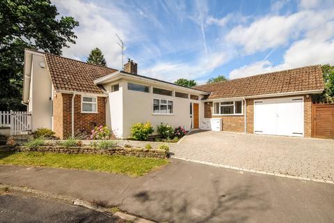 4 bedroom detached house to rent, Oak Tree Close, Virginia Water, Surrey, GU25