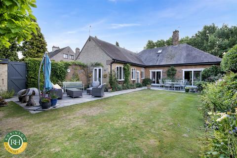 2 bedroom detached bungalow for sale, St. Erics Road, Doncaster