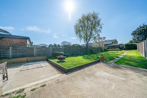 undefined, Front Street, Slip End, LU1