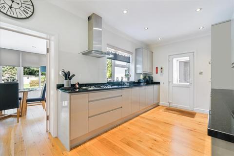 undefined, Great Tattenhams, Epsom