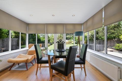undefined, Great Tattenhams, Epsom