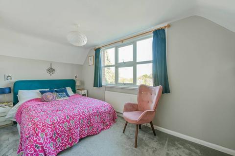 Kirkstall Road, Telford Park, London, SW2