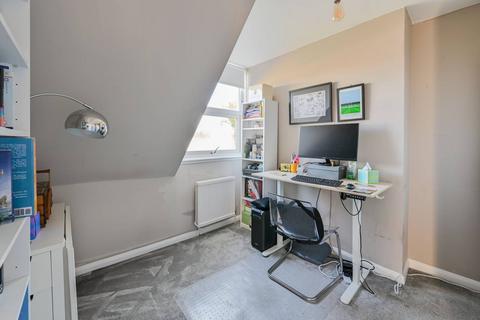 2 bedroom flat for sale, Kirkstall Road, Telford Park, London, SW2