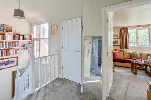 2 bedroom flat for sale, Kirkstall Road, Telford Park, London, SW2