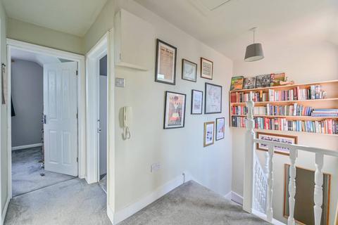 2 bedroom flat for sale, Kirkstall Road, Telford Park, London, SW2