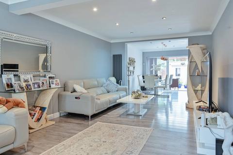 undefined, Court Farm Road, Northolt, UB5
