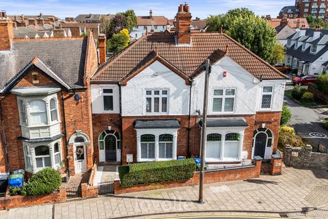 3 bedroom semi-detached house for sale, Oxford Street, Cleethorpes DN35