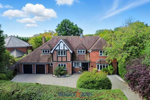 5 bedroom detached house for sale, Heronway, Hutton Mount, Brentwood