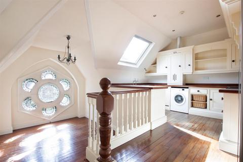 2 bedroom flat for sale, St. Margarets Road, Altrincham