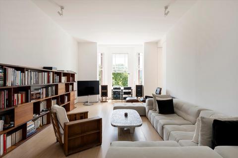 4 bedroom flat for sale, Cheyne Walk, London, SW3