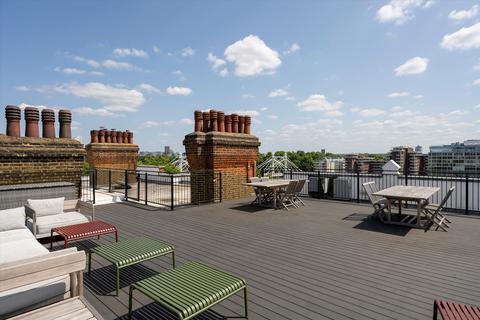 4 bedroom flat for sale, Cheyne Walk, London, SW3