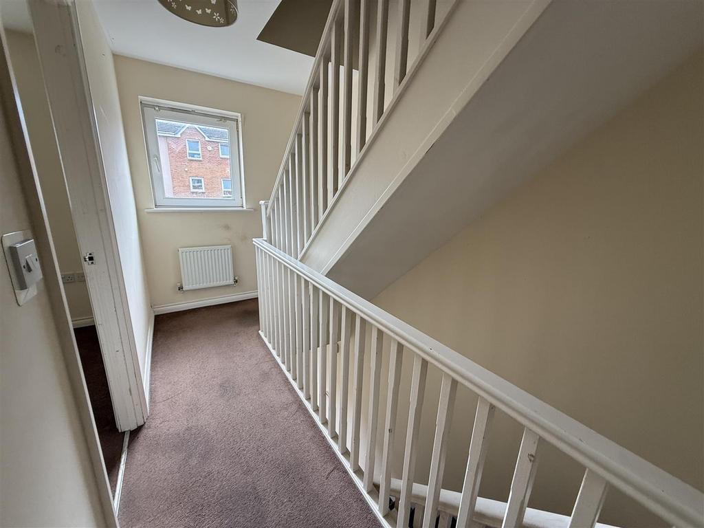 Mid floor landing
