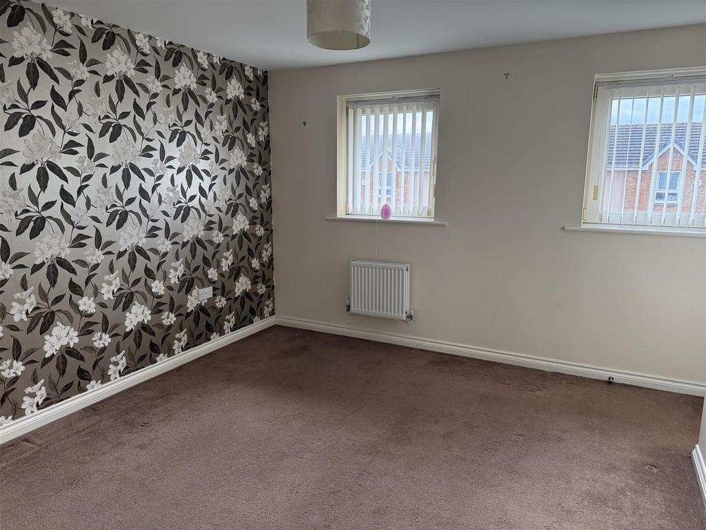 Bedroom 2/sitting room