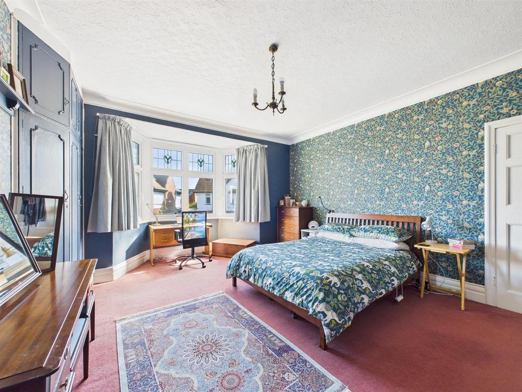 Bed 1 2.jpg