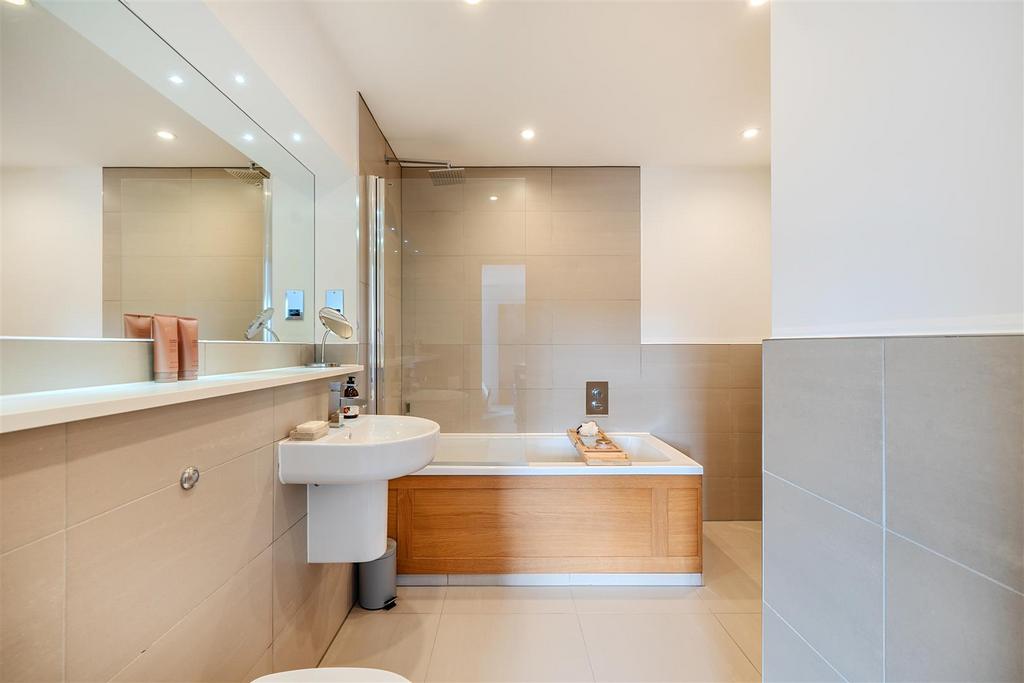 Ensuite