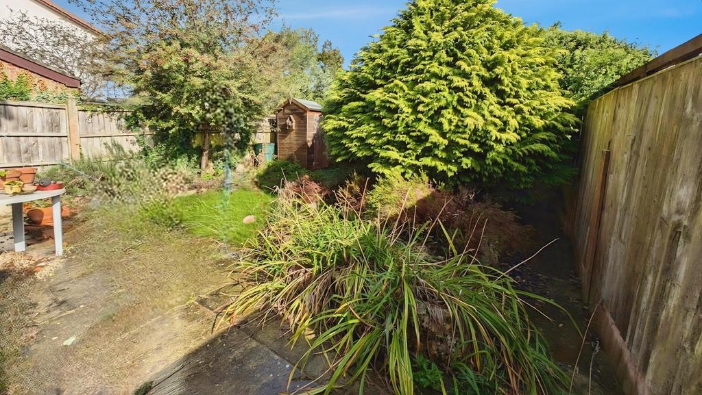 Pbox-garden-337211.jpg