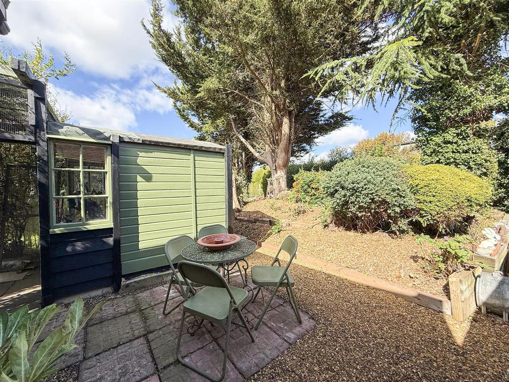 Garden room courtyard
