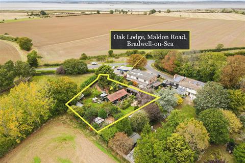 2 bedroom detached bungalow for sale, Maldon Road, Bradwell On Sea